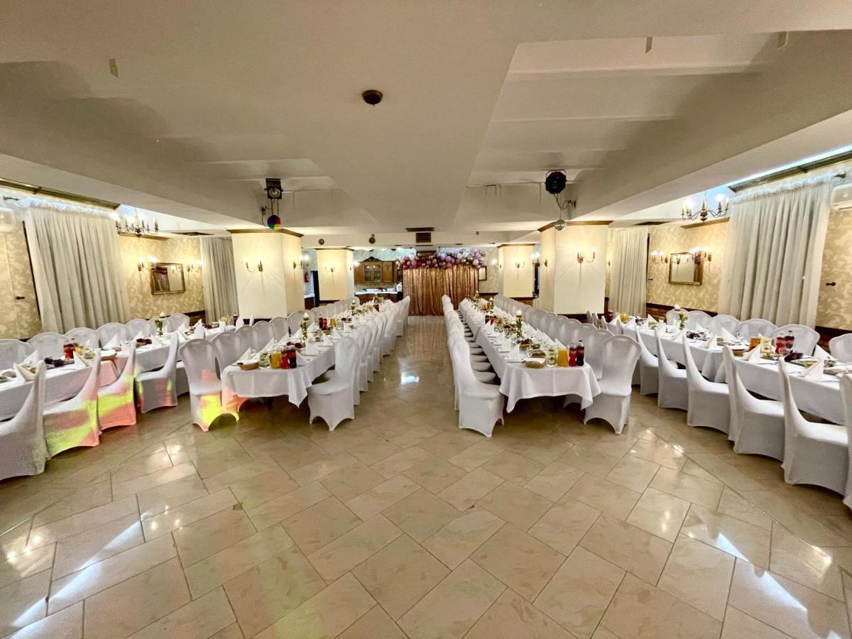 Sala Bankietowa I Pokoje Goscinne Sokolka Esterno foto