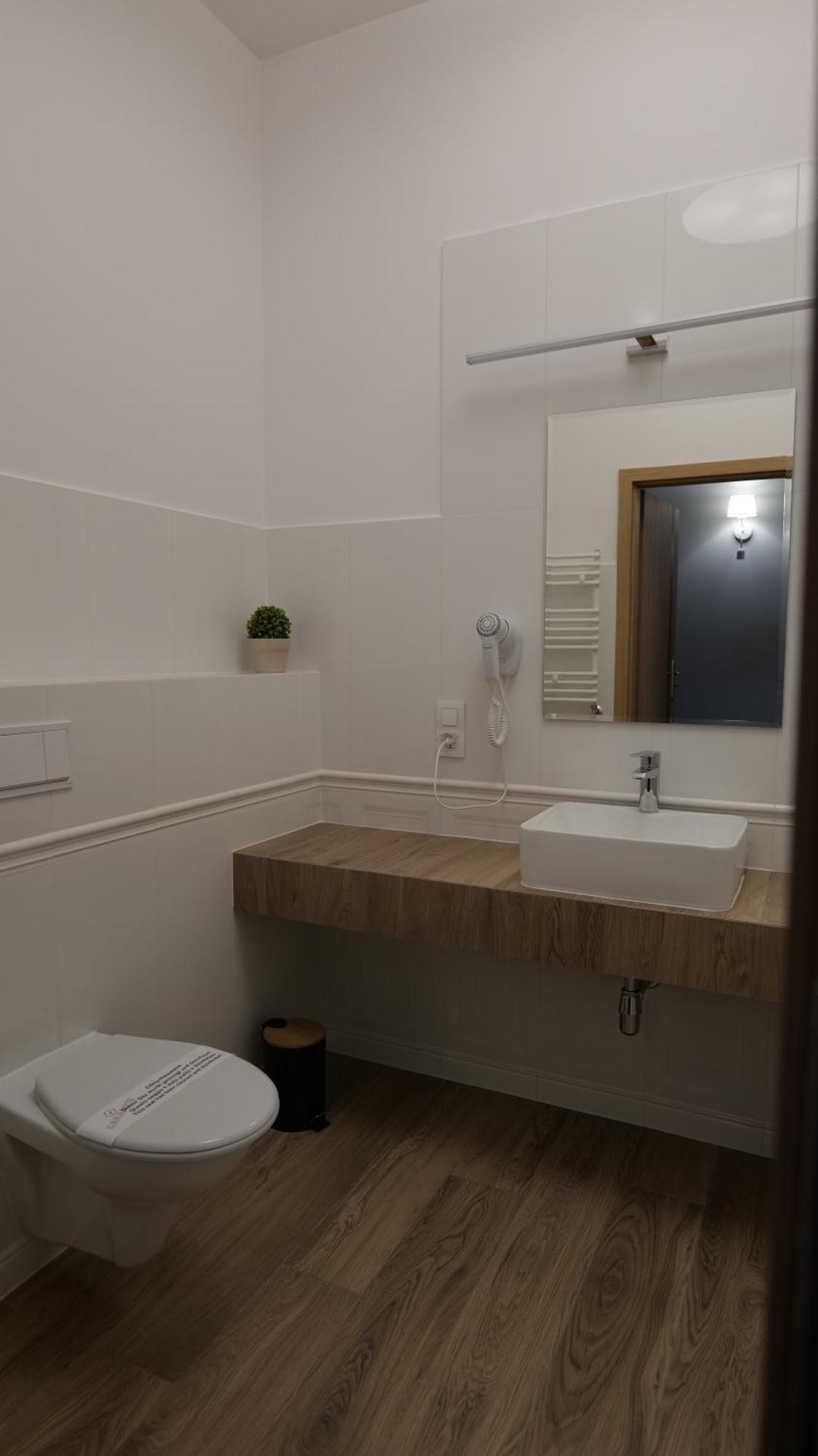Sala Bankietowa I Pokoje Goscinne Sokolka Esterno foto